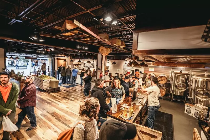 cider tasting at tcc in gatlinburg